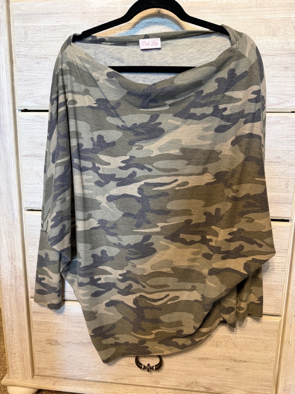 Women’s Pink Lily Olive Camo Boatneck Women's Top size small